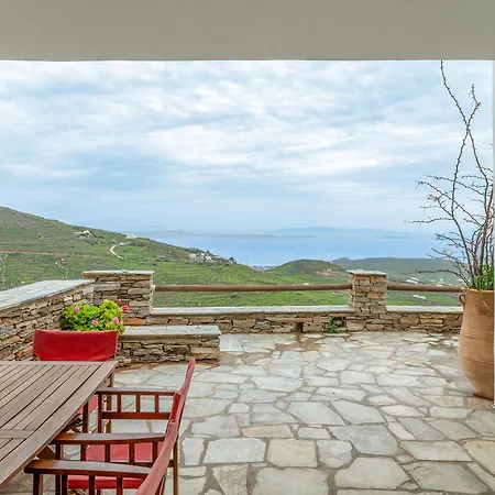 Nyaraló Vassilis Family Tinos Triandárosz