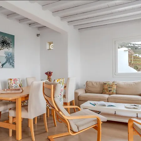 Vassilis Family Tinos Nyaraló