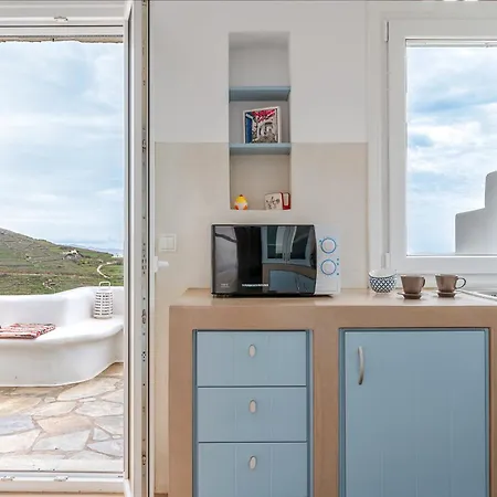 Vassilis Family Tinos * Triandárosz